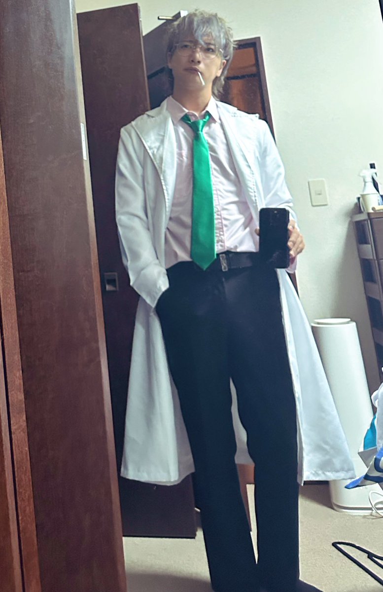 HAPPY HALOWEEN !

どーもー銀八先生です

ハロウィンとは名ばかり、やりたいことに利用させてもらいました。

地毛です。キューティクルには死んでもらいました。あの子は離れたくないって言ってたんだけどね