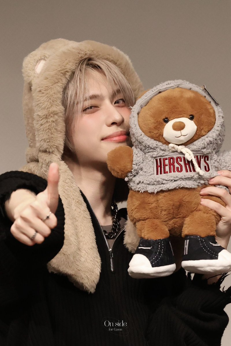 1004bakiee's tweet photo. 아흑.. 알라뷰소리내줘 (배를누르며) https://t.co/2NNs9W8KUQ