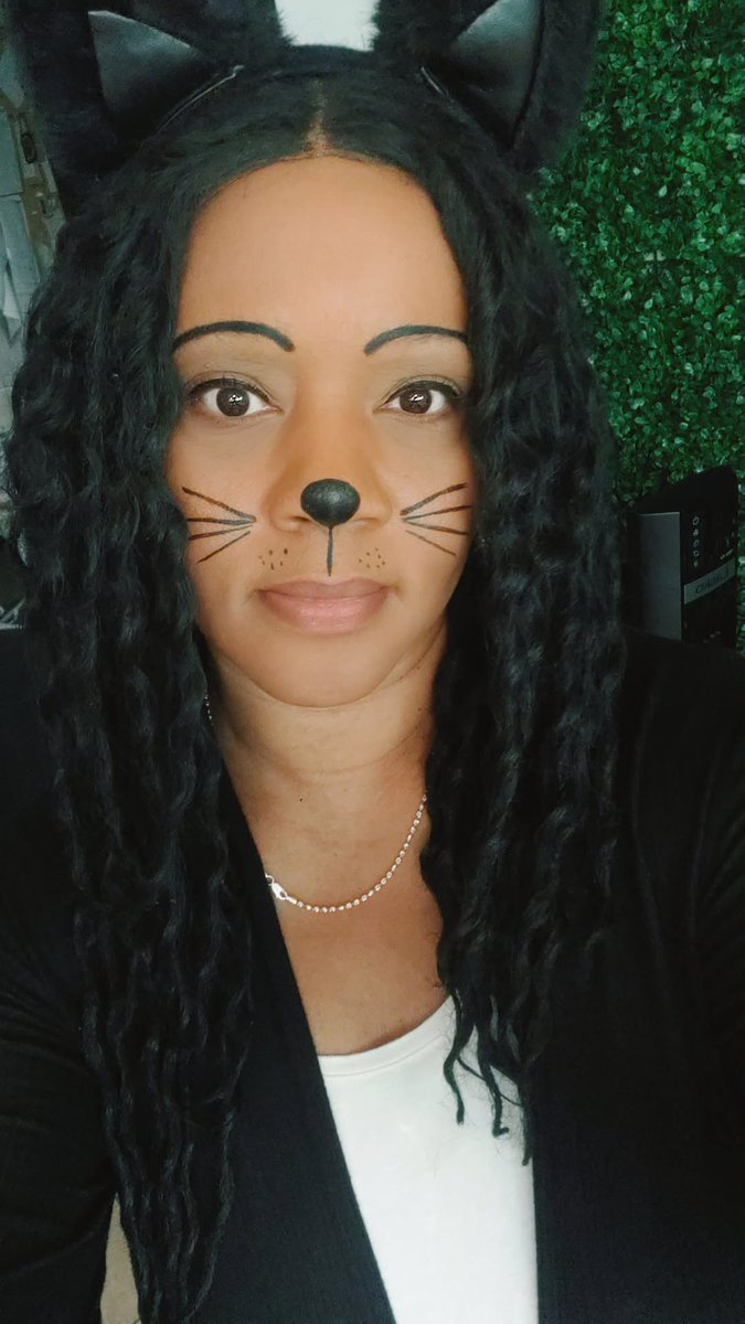 sharonyelbugy's tweet photo. #Halloween2025 https://t.co/ykWvXn2OLz
