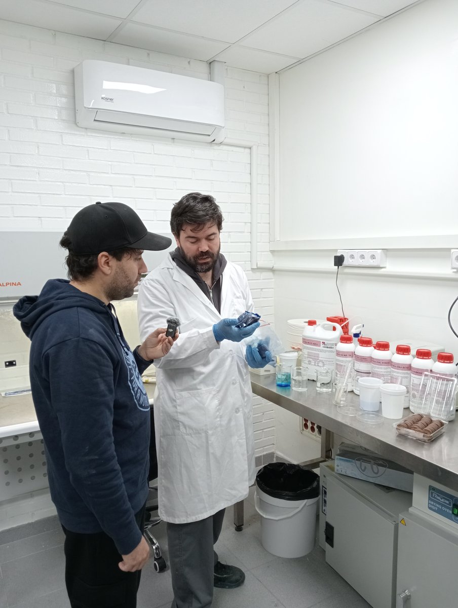 Satecma's tweet photo. ¡Visita muy especial!
Tuvimos el placer de recibir a Iván, creador de @HuertadeIvan, en nuestras instalaciones.
Conoció a nuestro equipo y descubrió algunos de nuestros productos más innovadores para la #agricultura #sostenible.
¡Atentos a las futuras colaboraciones!
#Satecma https://t.co/0mG5oDqA1n