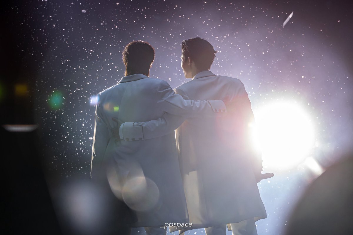 cheeesberry's tweet photo. —— you are my star✨💫

PONDPHUWIN WELCOME ON BOARD
#PondPhuwinFanconD1 https://t.co/evzoti9frD