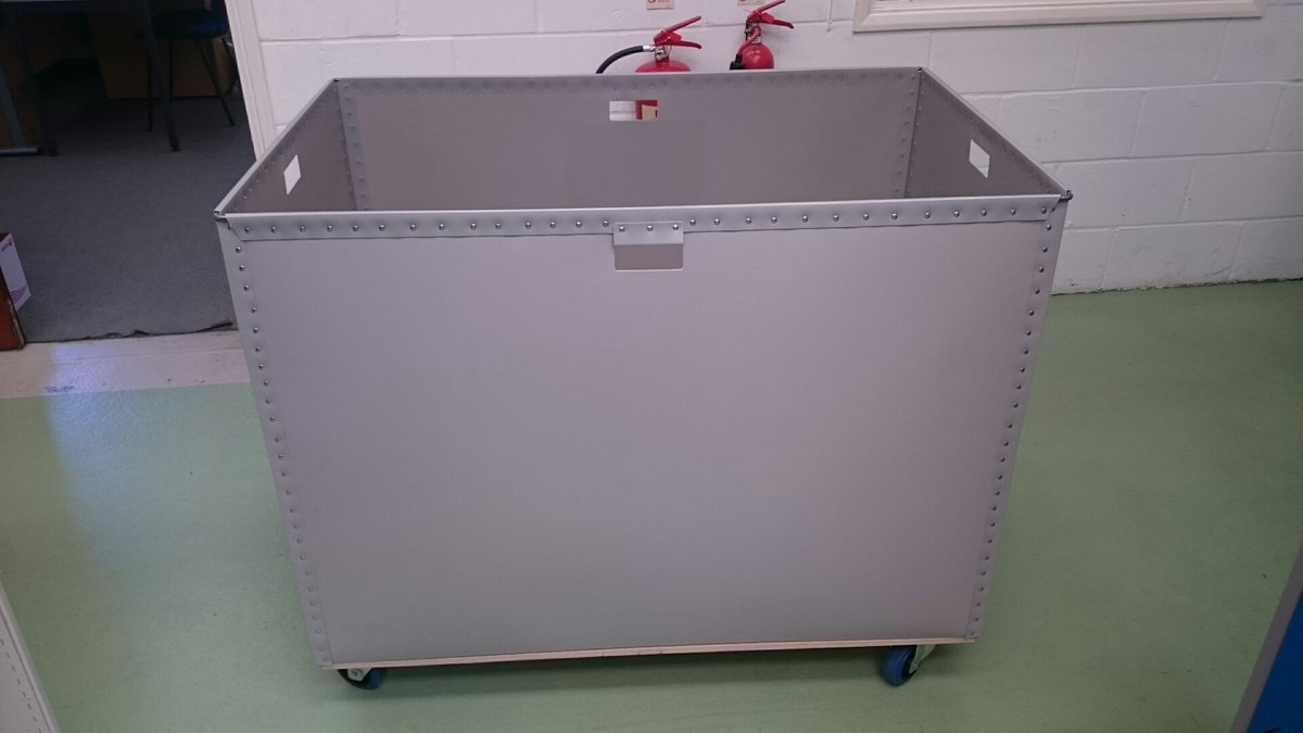 ActionHandling's tweet image. Fully customisable:
• Size &amp;amp; shape
• Handles, locks &amp;amp; hinges
• Colours — black, grey, blue or red
• Reinforced steel or plastic corners
Built to match your workflow perfectly.