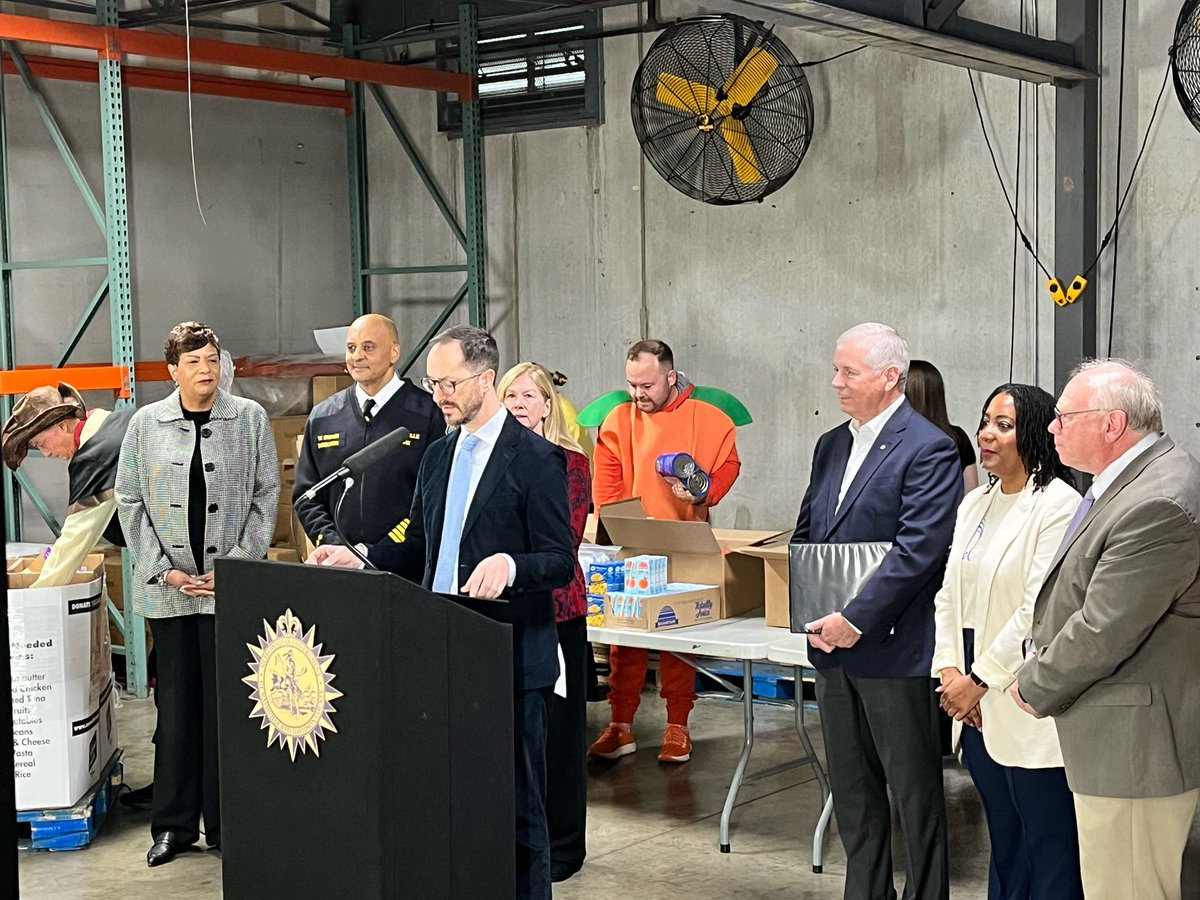 NashvilleMSS's tweet image. HAPPENING NOW: Our Exec Dir. Renee Pratt standing alongside Mayor Freddie O’Connell &amp;amp; other city leaders, as he announces #Nashvilles response to the anticipated #SNAP disruption - a plan we’ll help execute. #HopeAndHelp