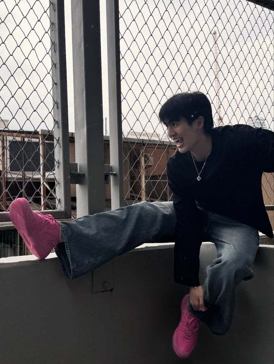 BenBunyapolTH's tweet image. [31.10.25]  ◡̎ =͟͟͞͞♡ 

IG Update : bbenlk

わからません! 

#OnitsukaTiger 
#TIGCOURT 
#DPromptCommunication

꒰ @bbenlk , #BenBunyapol ꒱