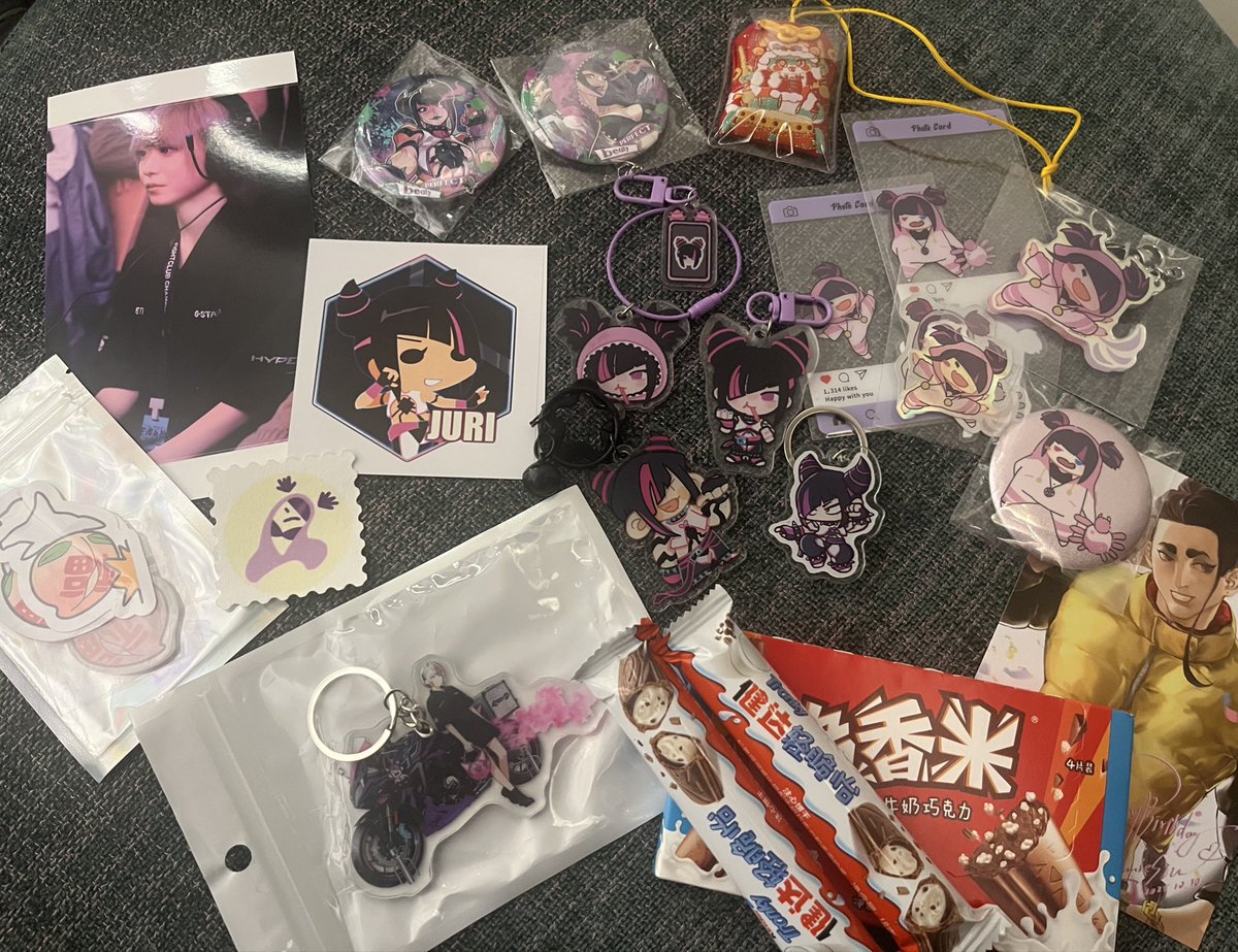 今日会場でファンの方たちから頂いた品々！！！みんなありがと