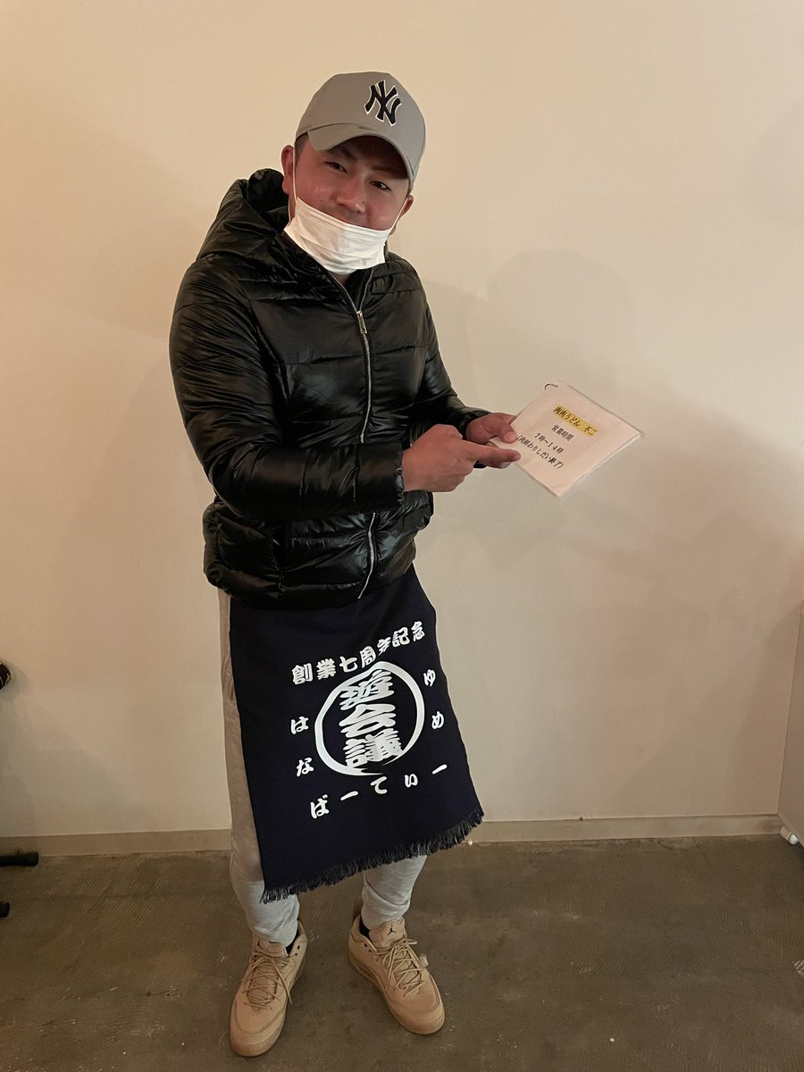 海鮮居酒屋のキャッチの人

#地味ハロウィン
#地味ハロウィン2028
#DPZ