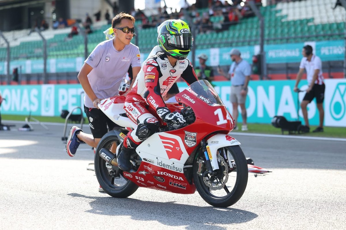 IATC Rd.6マレーシア🇲🇾
QF P2
Race1 P1
Race2 P20

Race1はラストでスパートかけて後続を少し離しての優勝
Race2も少し後続を離せましたが行きすぎて転倒してしまいました。
最終戦までお待たせしてしてしまいすみません。

来年は決まってませんがとにかく頑張ります❤️‍🔥
これからも応援お願いします！