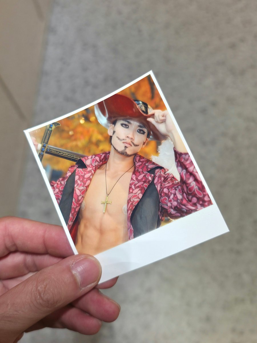 happpy_hs's tweet image. 즉석에서 찍고 뽑아서 주시네 ㅋㅋㅋㅋㅋ 🥳