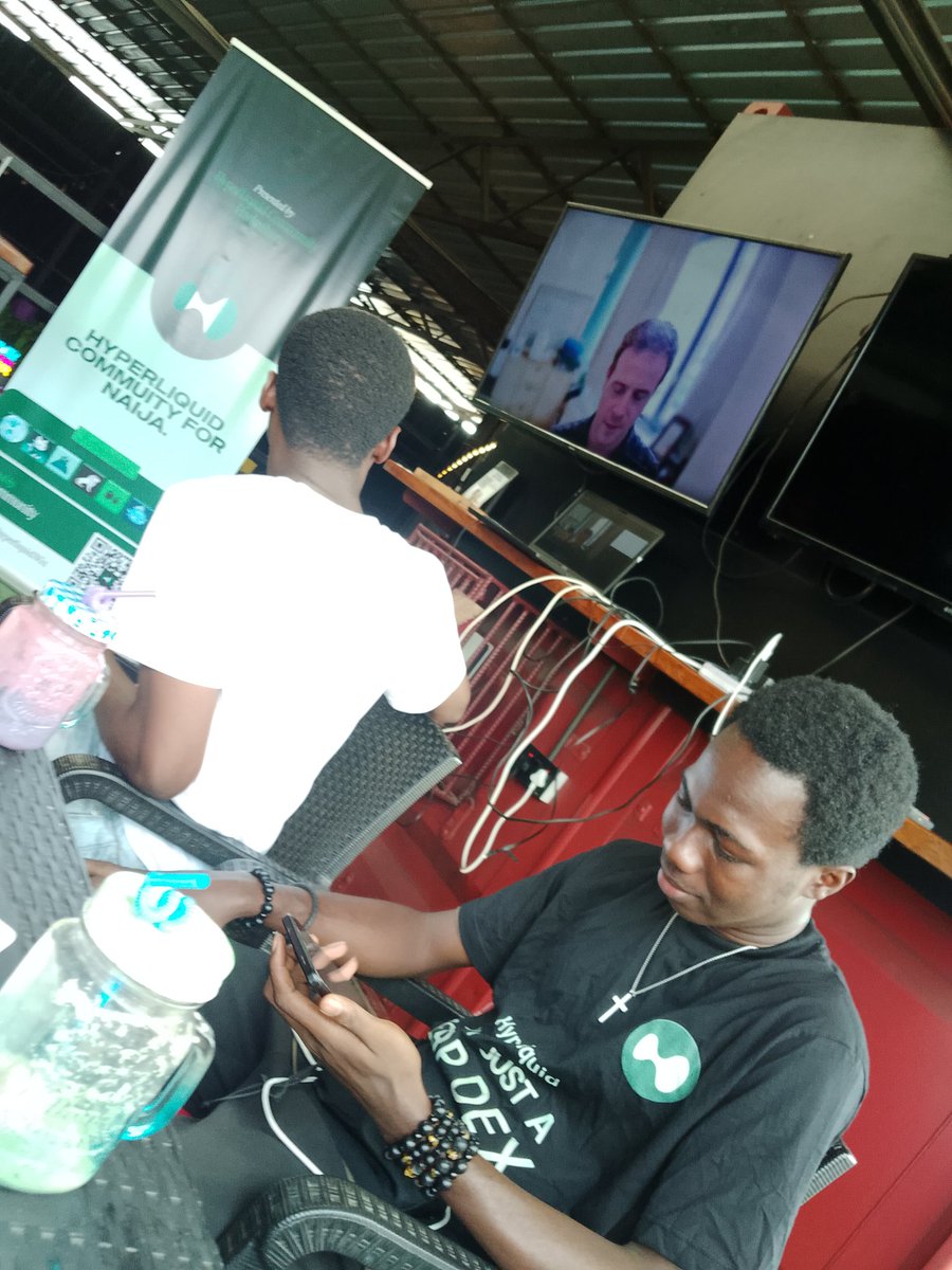 Beloved_Er's tweet image. Being at the @hyperliquidNGx Port Harcourt meetup exposed me to @DexariDotCom.

I have downloaded the app using my @JamboTechnology Jambo phone 2.

It&apos;s time to explore.