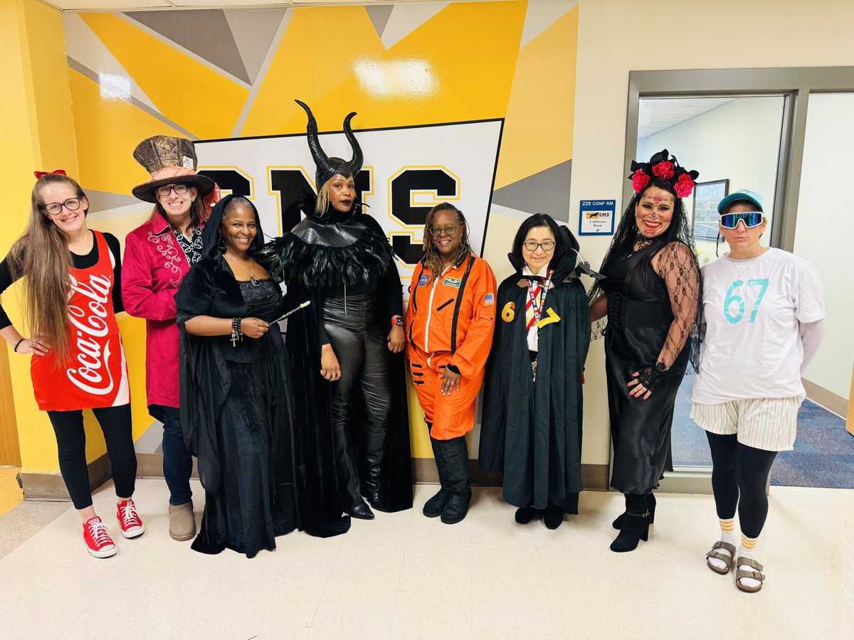 MerriweatherEDU's tweet image. Cougars know how to celebrate Character Day 💥 School pride, big energy, and all-around fun 💛🖤 @SuttonCougars #SuttonStrong