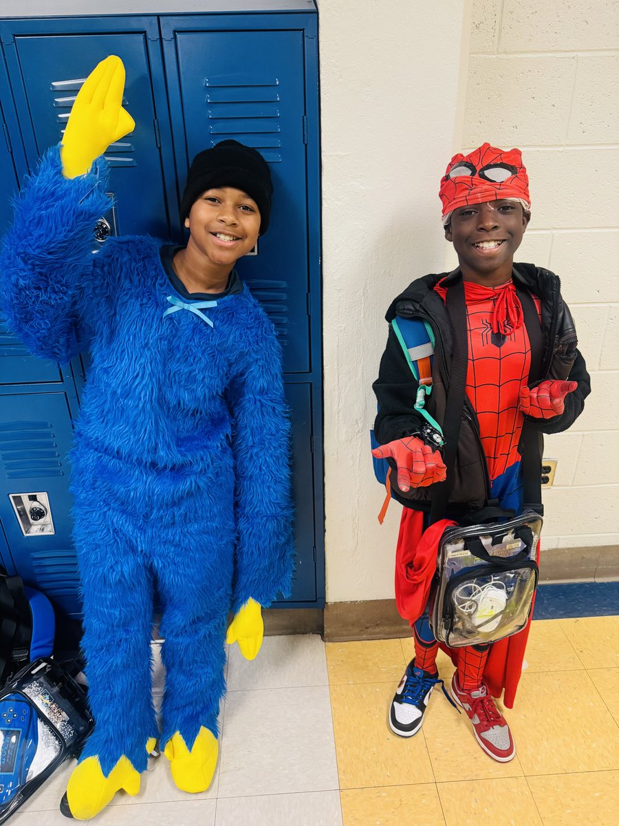 MerriweatherEDU's tweet image. Cougars know how to celebrate Character Day 💥 School pride, big energy, and all-around fun 💛🖤 @SuttonCougars #SuttonStrong