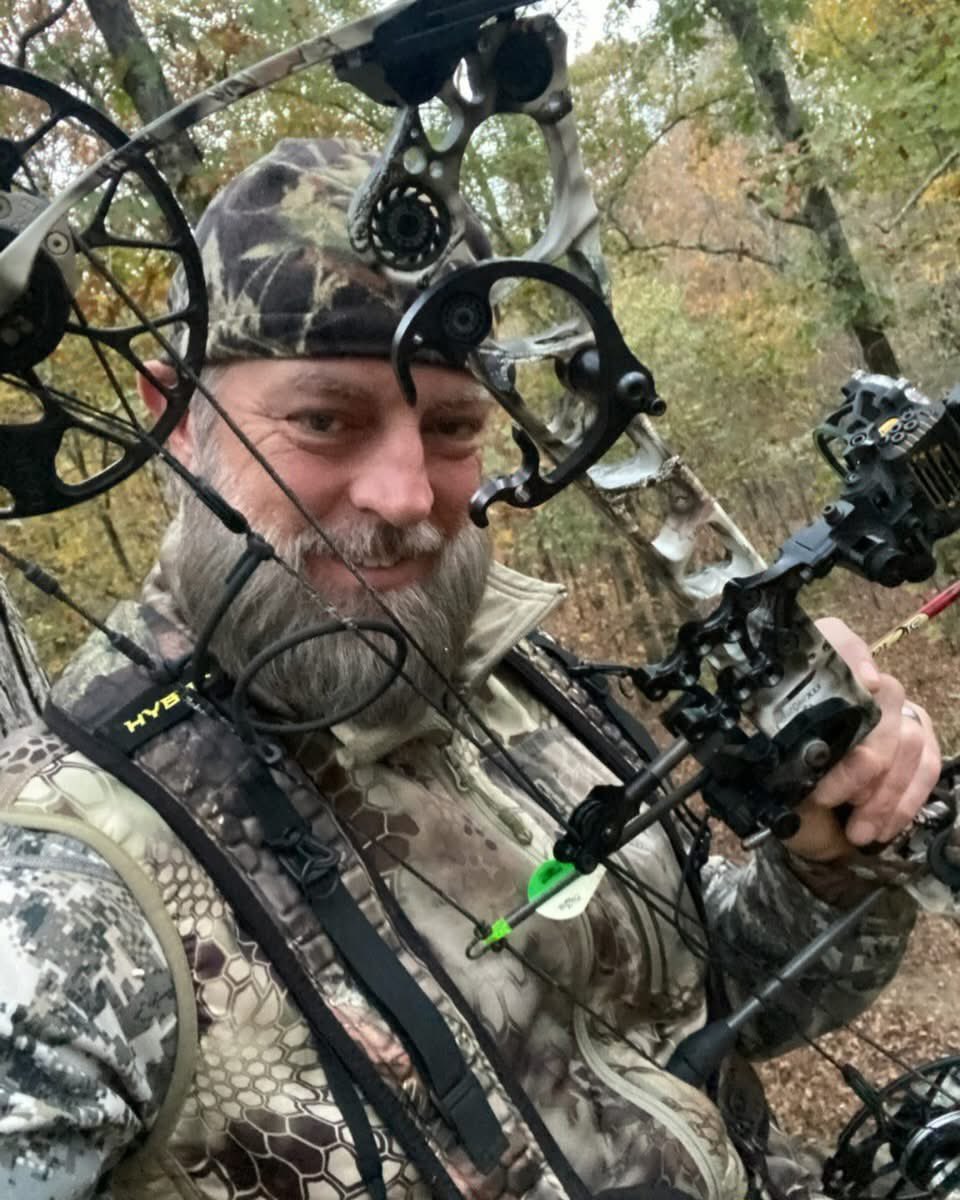 darrylworley's tweet photo. We’ve highjacked Darryl’s page because it’s his birthday!! Yes he’s a spooky Halloween baby but more than anything he’s the real deal in country music and in life!! He’s a singer who carries his patriotism front and center! He’s a son, husband, and father who loves his family deeply!! He loves his friends and is loyal in all things!! Most people don’t see his endearing goofy side but we all know he loves the outdoors!! He says what he thinks and lives by his word and God’s instructions! Most of all he’s always Darryl no matter where you see him from the tree stand to the the stage!! Happy Birthday Darryl!!!  #birthday  #halloween #spooky #real #darrylworley