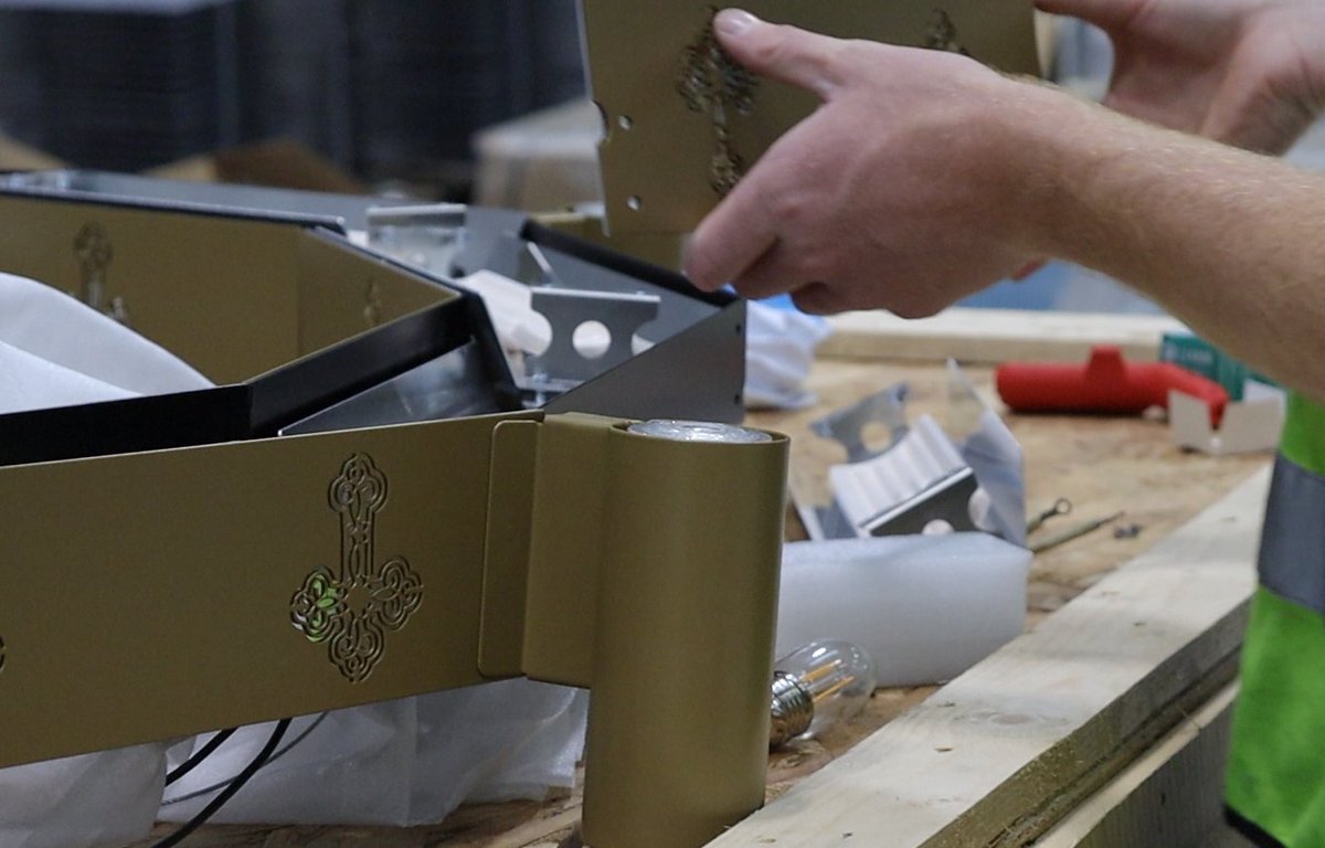 herschel_ir's tweet image. Great to host Adrian Fox, Church of England Environment &amp;amp; Sustainability Officer, at our Bristol facility. We demonstrated how our Halo infrared heaters unite precision design, expert craftsmanship &amp;amp; smart control tech to support sustainability and heritage.