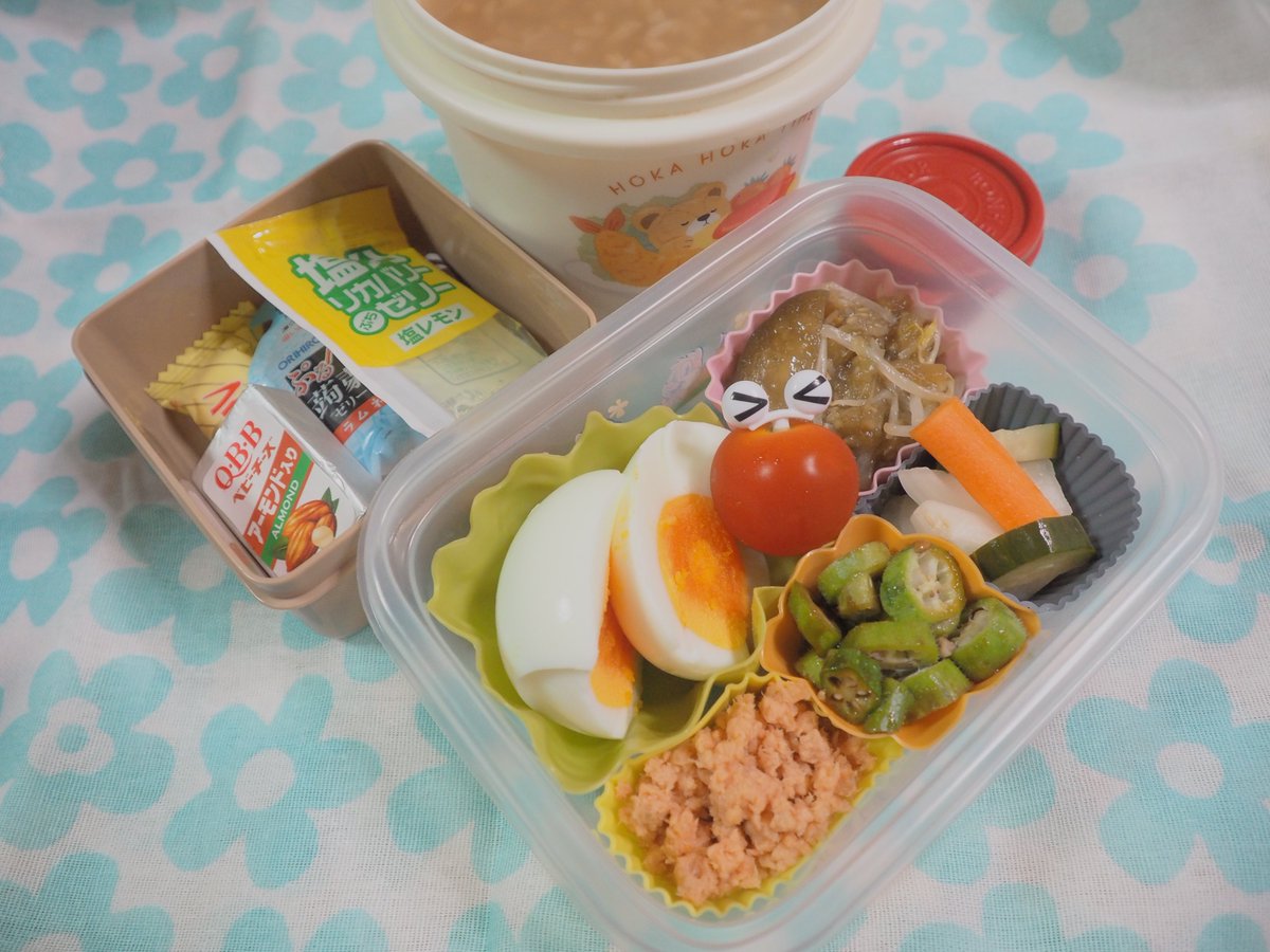 🍱無理せず続けるお弁当　9/1
・冷たい茶粥
・塩昆布
・ゆで卵🥚
・茄子ともやしのみぞれ和え🍆
・おくらおひたし
・鮭フレーク🐟
・ピクルス🥒🧅🥕
・プチトマト🍅
・ゼリー
・チーズ
・焼き菓子
#お弁当 #お弁当記録 #手抜き弁当