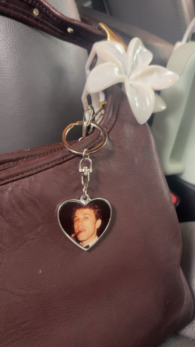 ley wright tweet media