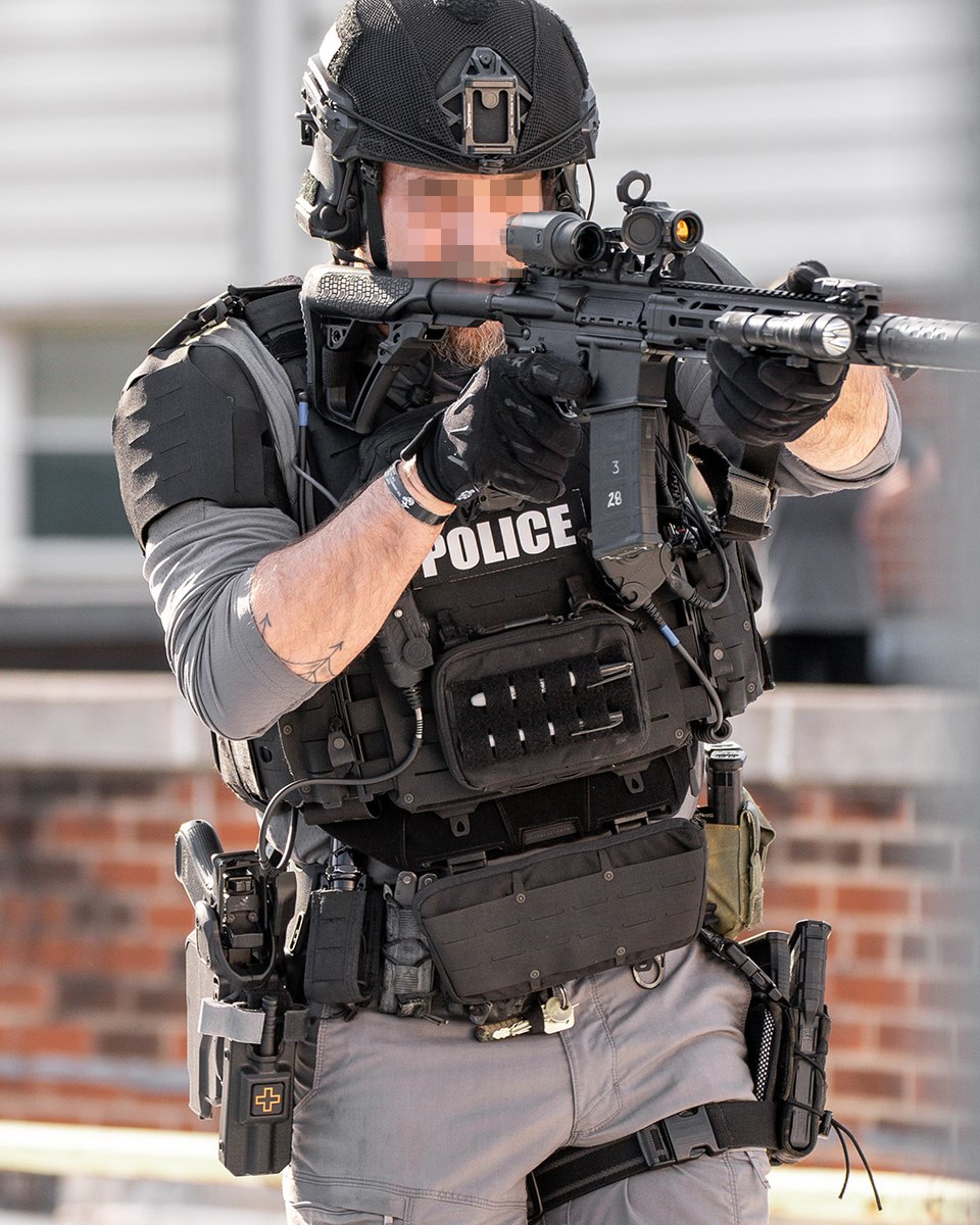 Blade_Tech's tweet image. VALOR® DUTY HOLSTER

Built to fit seamlessly into your existing setup without adding bulk or compromising access.

Modular, mission-ready, and designed to integrate with whatever you run on your kit.

link in bio.
blade-tech.com/valor

#ValorDutyHolster #CarryConfident…