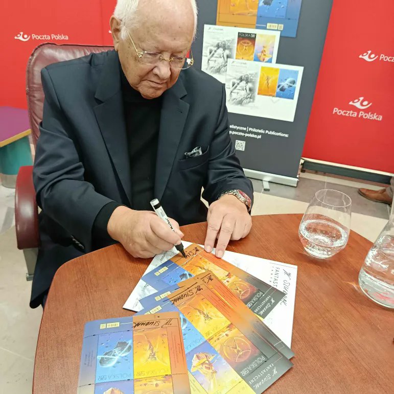 filatelistyka's tweet image. ✨  28 października zaprezentowano nową emisję „Fantastyczne światy” 🧚🏼‍♀️ — z dziełami wybitnego polskiego artysty Wojciecha Siudmaka.

To dopiero początek naszej współpracy z Mistrzem Siudmakiem — przed nami jeszcze wiele inspirujących projektów, które przeniosą nas w nieznane…