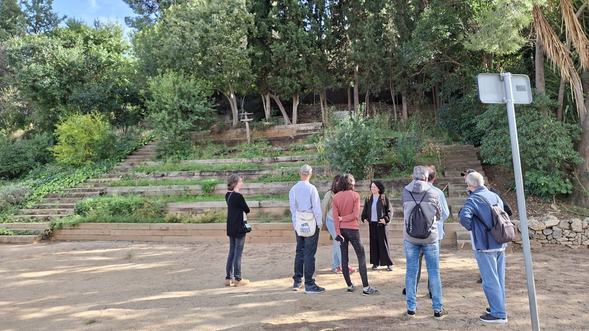 voluntaris_cat's tweet photo. 🟢 Matí de #Connectat emmarcat en la natura!
L'Aula Ambiental @boscturull ens ha acollit i entitats socials i ambientals hem compartit iniciatives i explorat com podem generar sinergies.
Quina sort escoltar iniciatives amb mirada social i ambiental!
#FCVS #Femxarxa https://t.co/jmb6ZkQ5N2