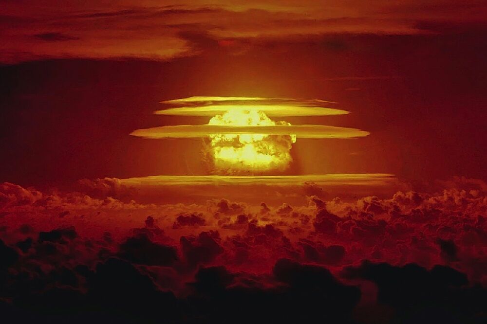 İran İslam Cumhuriyeti Dışişleri Bakanı Sayın Seyyid Abbas Araghchi 'nin, ABD Başkanı’nın nükleer silah testlerinin yeniden başlatılmasına ilişkin talimatı hakkında yaptığı açıklama:
Kendi “Savunma Bakanlığı” adını “Savaş Bakanlığı” olarak değiştiren nükleer silahlarla donanmış