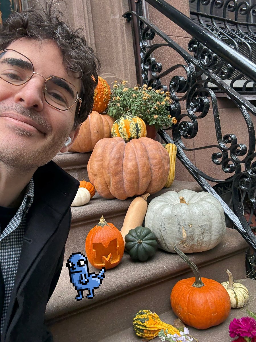 happy blueloWEEN for those who celebrate! 

<a href="/CryptoDickbutts/">CryptoDickbutts</a>