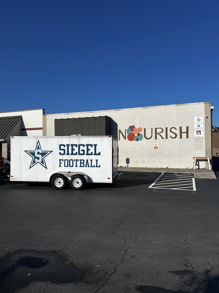 Huge thank you to everyone that donated this month for our canned food drive. On our way to donate all items to Nourish Food Bank here in our county. @creasyl_shsprin <a href="/SiegelHighStars/">Siegel High School</a> #p2bass