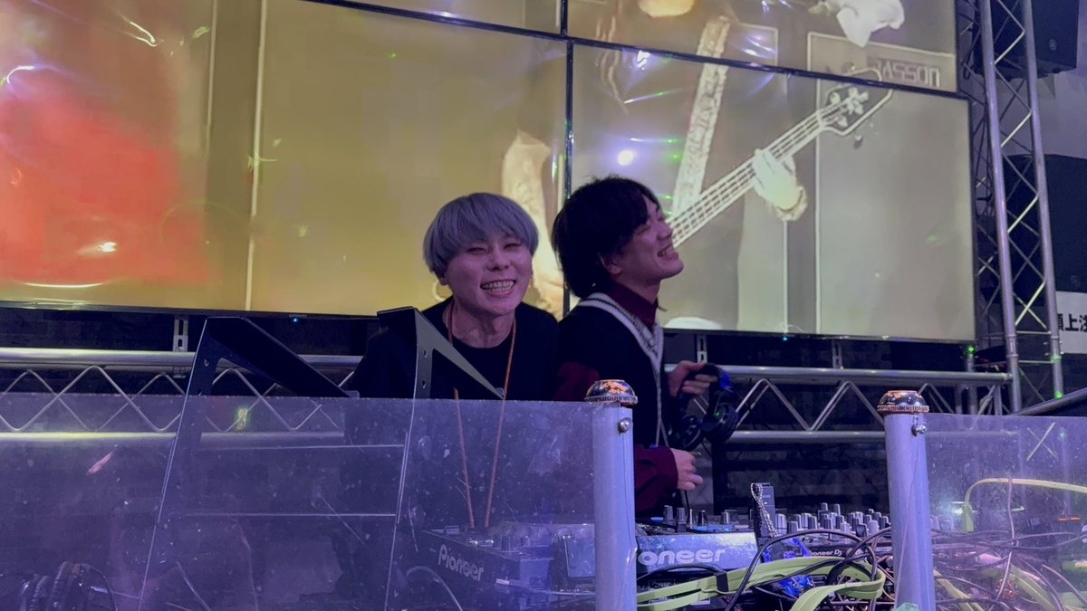 u72_r's tweet image. #みんめしF 楽しそうな2人🫶