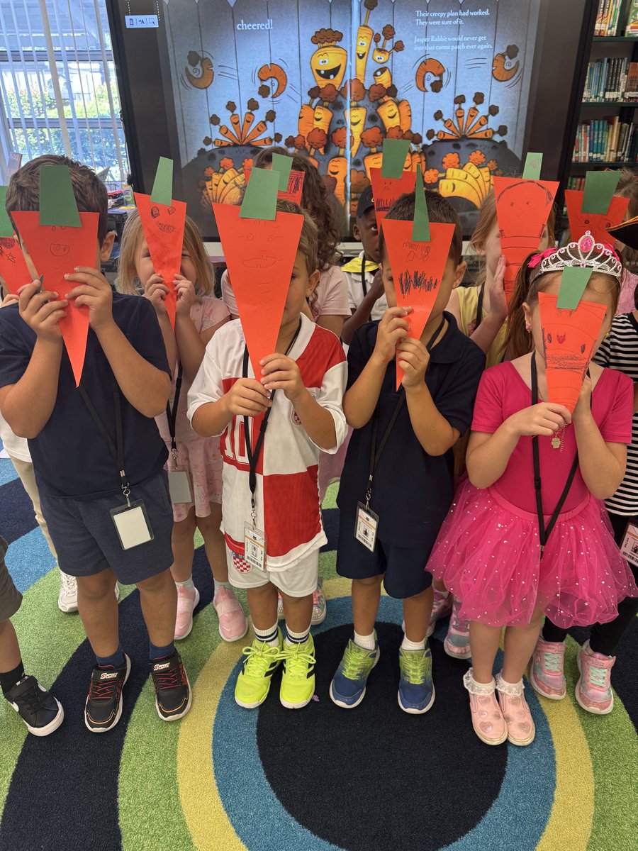 EpsteinCaroline's tweet image. We L🧡VE #CreepyCarrots by Aaron Reynolds &amp;amp; Peter Brown @BinksForestES @emapbc @LibraryCurrent @ssunshne @pbcsd #lovemylibraryPBCSD