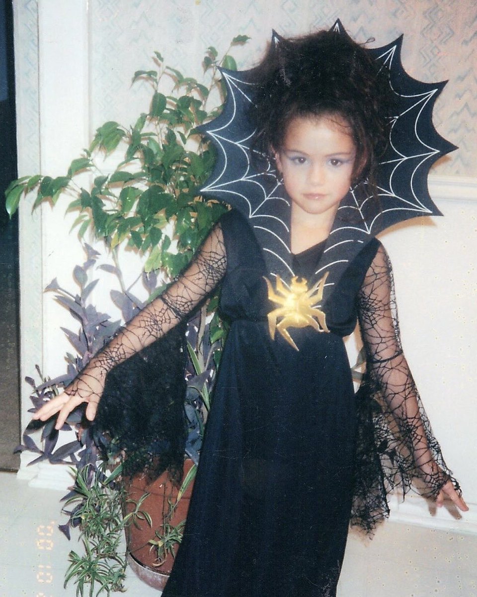 Have a spooky day, Selenators 🕷️🕸️ #HappyHalloween