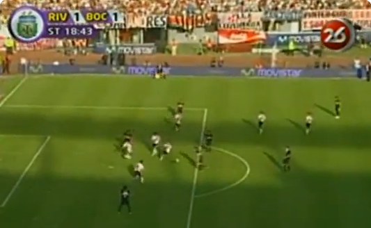 pedrorueda98's tweet photo. Apertura 2009 y Clausura 2008!! Dónde mierda estan las cámaras de costado? https://t.co/DnKtYGbzrw