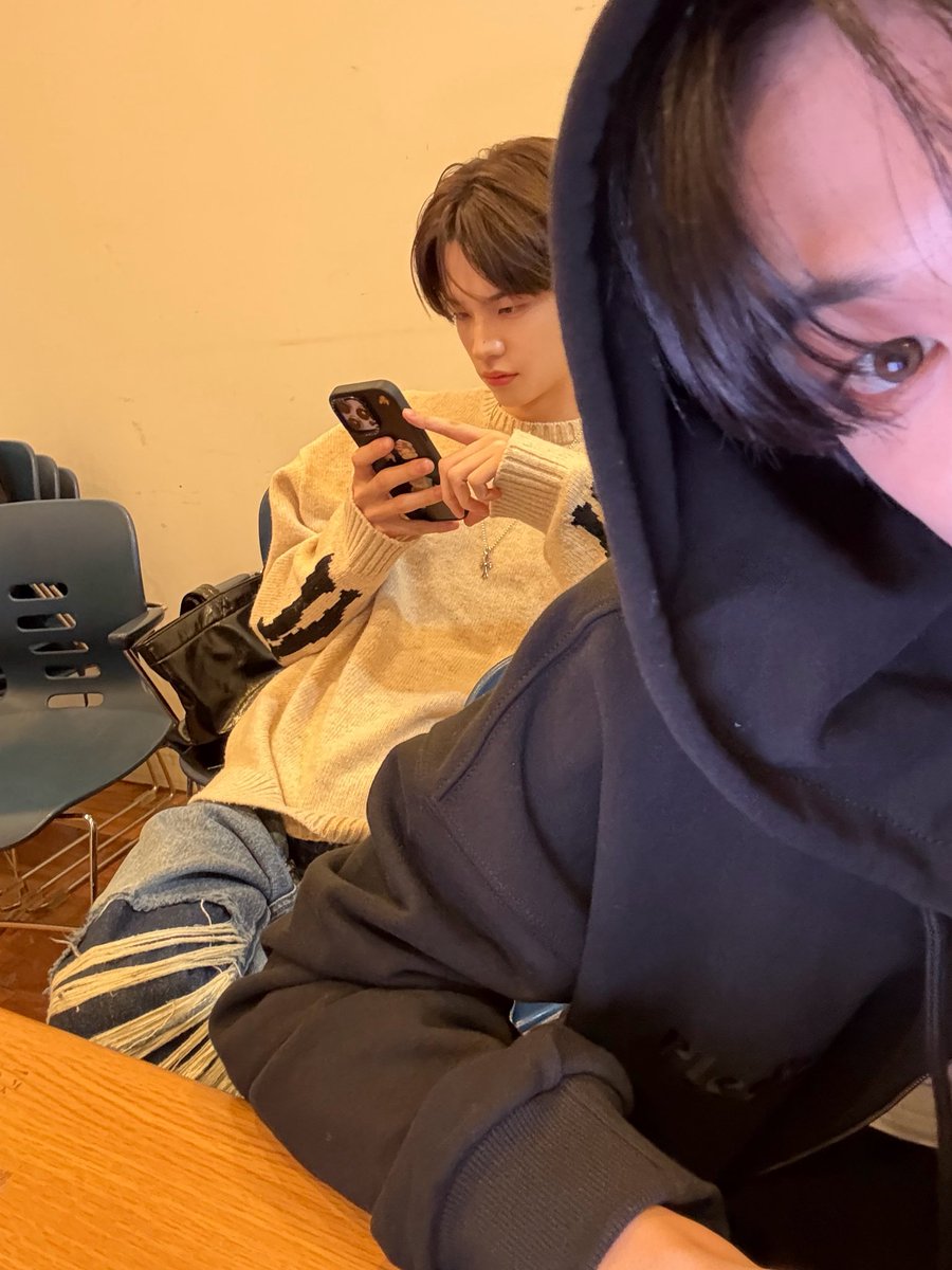 maindishis_dn's tweet image. 김도훊님은

weㅂ ㅓ스에
은근슬쩍 남친사진 같이 올리기
실수인척 연애중 티내기

유경력자세요