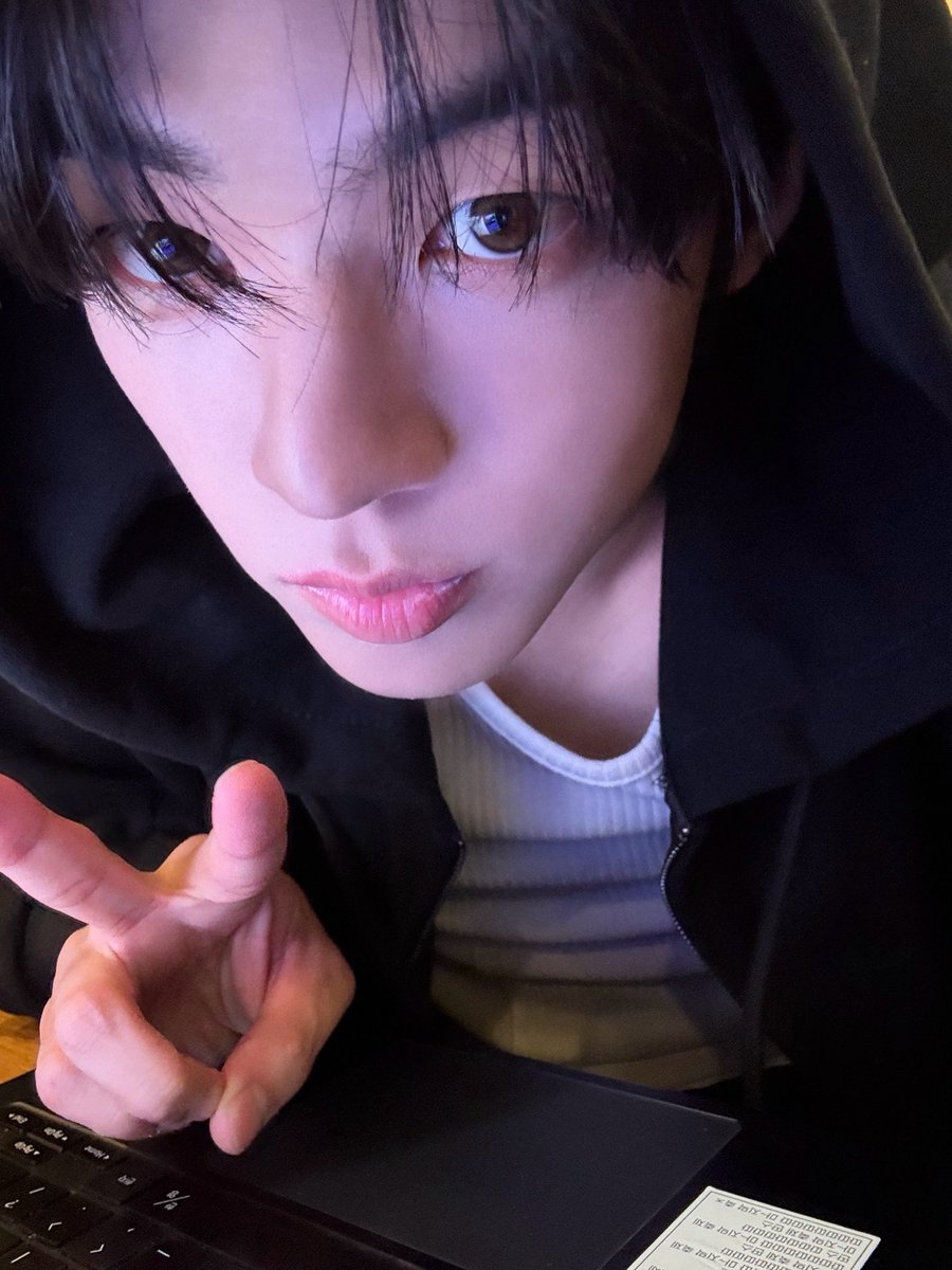 maindishis_dn's tweet image. 김도훊님은

weㅂ ㅓ스에
은근슬쩍 남친사진 같이 올리기
실수인척 연애중 티내기

유경력자세요