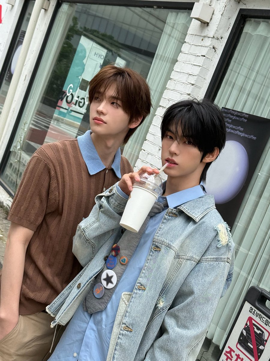 maindishis_dn's tweet image. 김도훊님은

weㅂ ㅓ스에
은근슬쩍 남친사진 같이 올리기
실수인척 연애중 티내기

유경력자세요