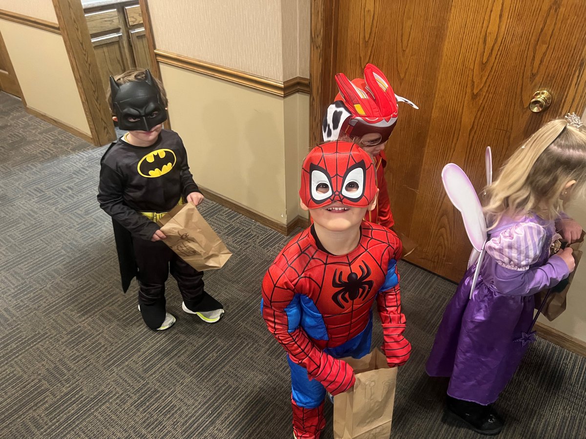 recycleharmony's tweet image. Spooky fun at Harmony Enterprises today!  The students and staff from Harmony Kids Learning Center stopped by to trick-or-treat with our team—bringing great costumes, lots of smiles, and a wonderful start to Halloween!
#recycleharmony #CareerCommunityCultureCompany