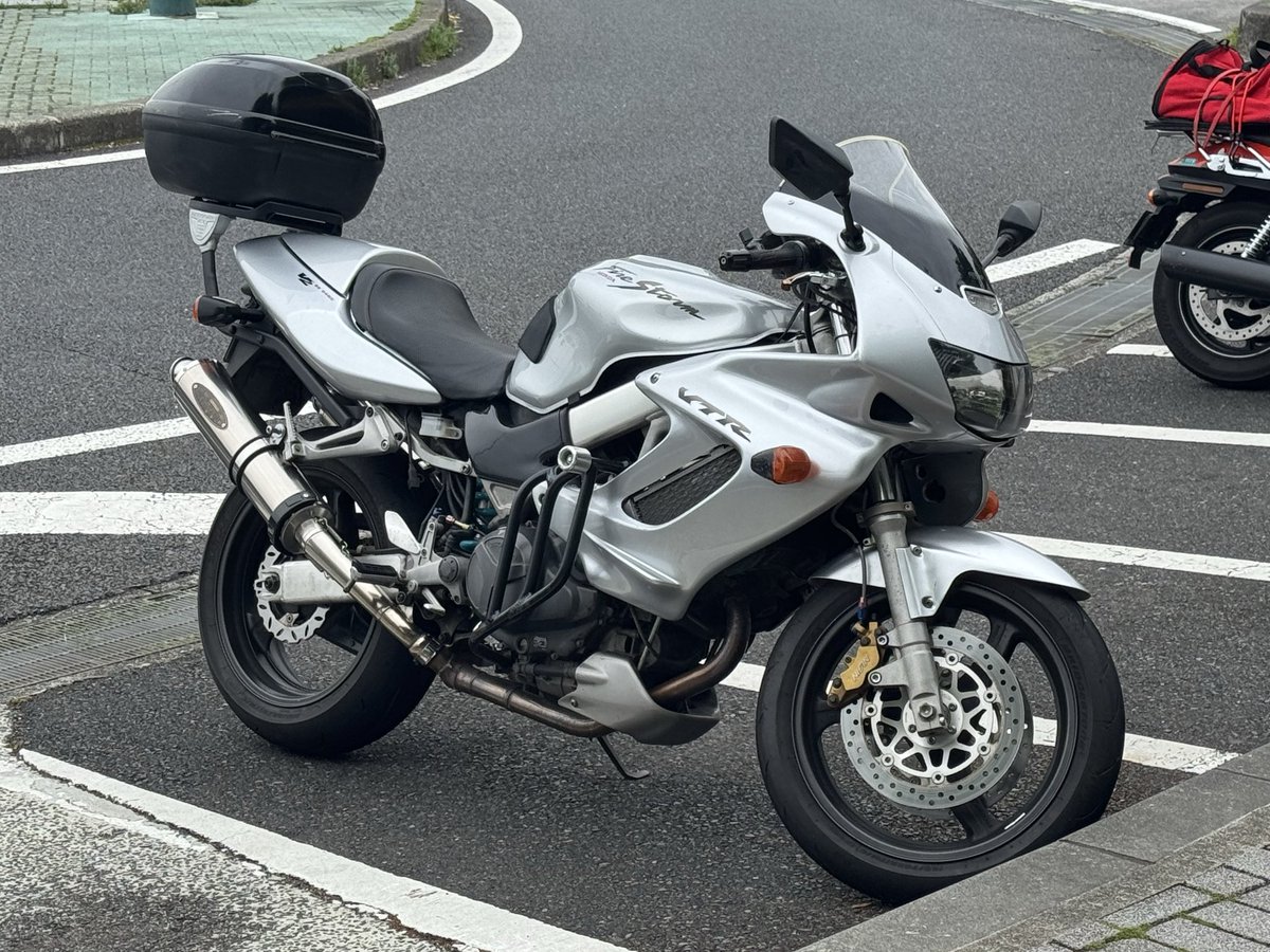 reon_930's tweet photo. ｱﾞｱﾞｱﾞｱﾞｱﾞ
ツーリング🏍に行きたい❣️ https://t.co/18L053IBAk