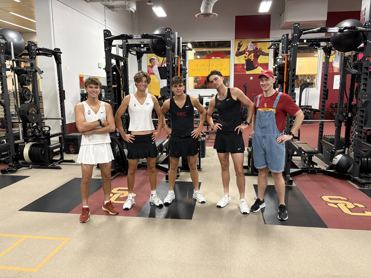 Happy Halloween 🎃 

<a href="/USCMensTennis/">USC Men's Tennis</a> 🤝 <a href="/USCWomensTennis/">USC Women's Tennis</a>