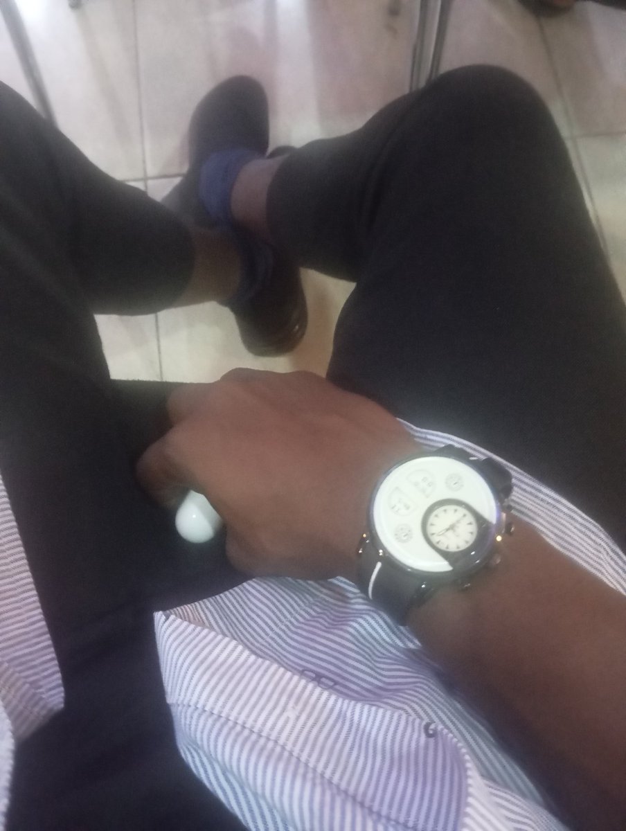 AnifowoseAbdul7's tweet image. @flutterbyteconf
Take home: Ai isn't taking your job, but the developers who understand how it works use it effectively will do
#flutterbytesconference2024
#flutterbytes