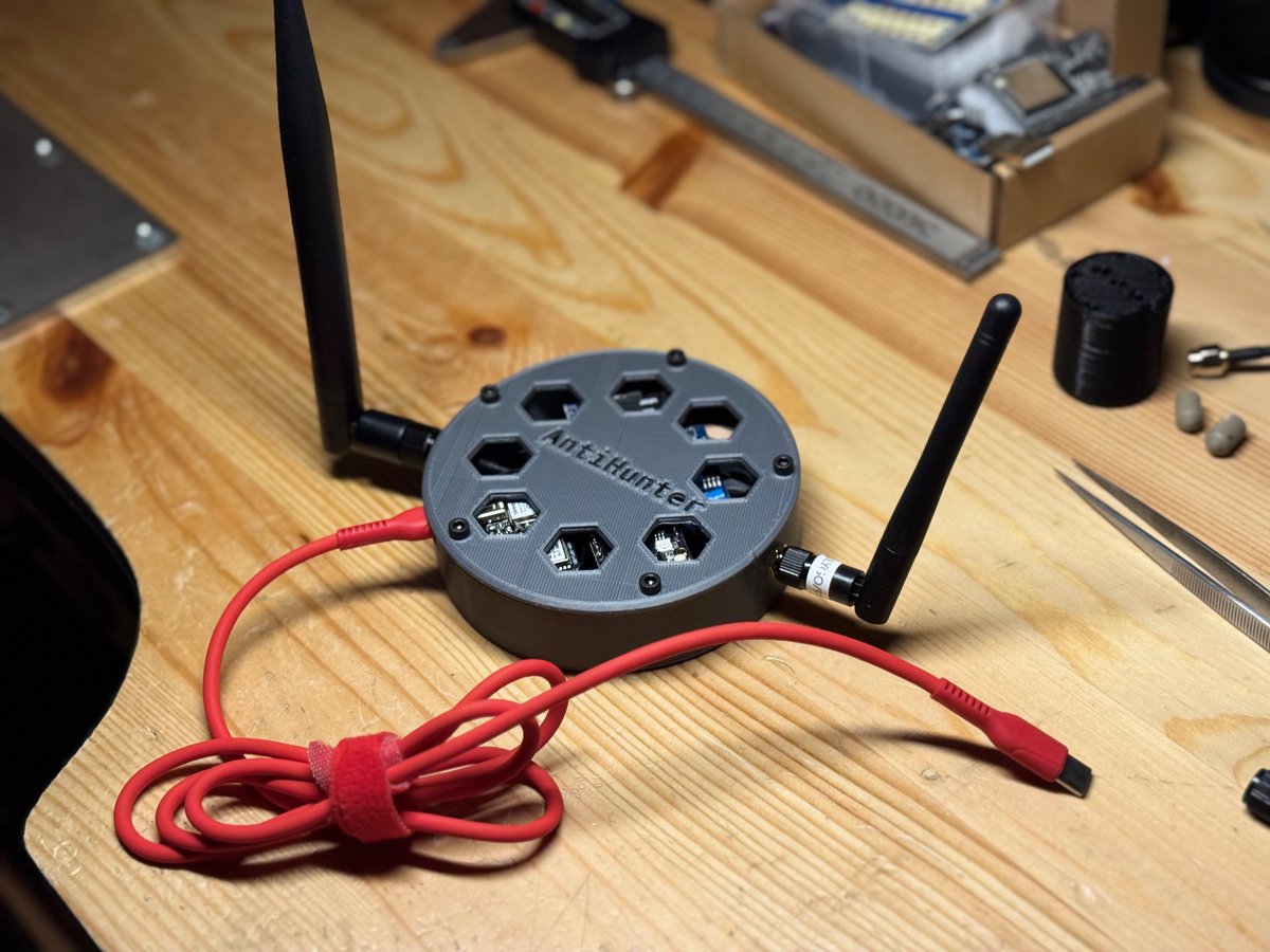 Digital &amp; physical tripwire

Mesh C2 / WiFi AP

Open source: github.com/lukeswitz/Anti…