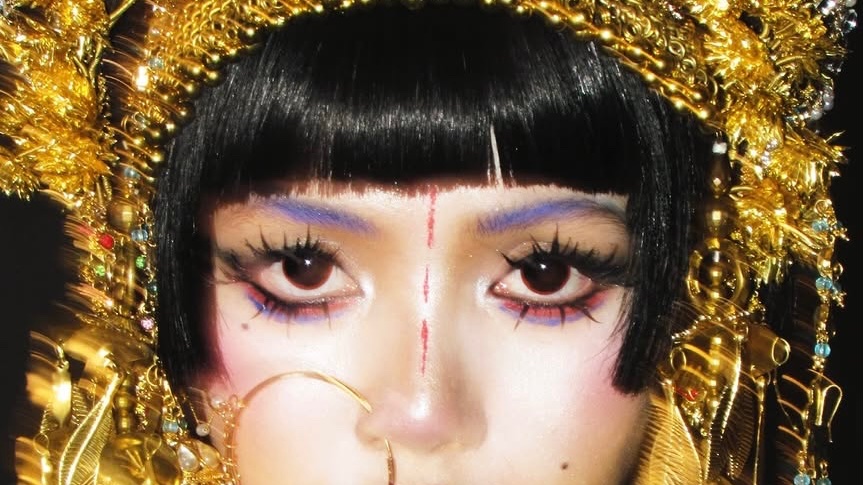 #LISA REDEFINED COSPLAY,THE DETAILS,THE GAZE,THE EYE MAKEUP,SHE’S INSANE 🤯🔥