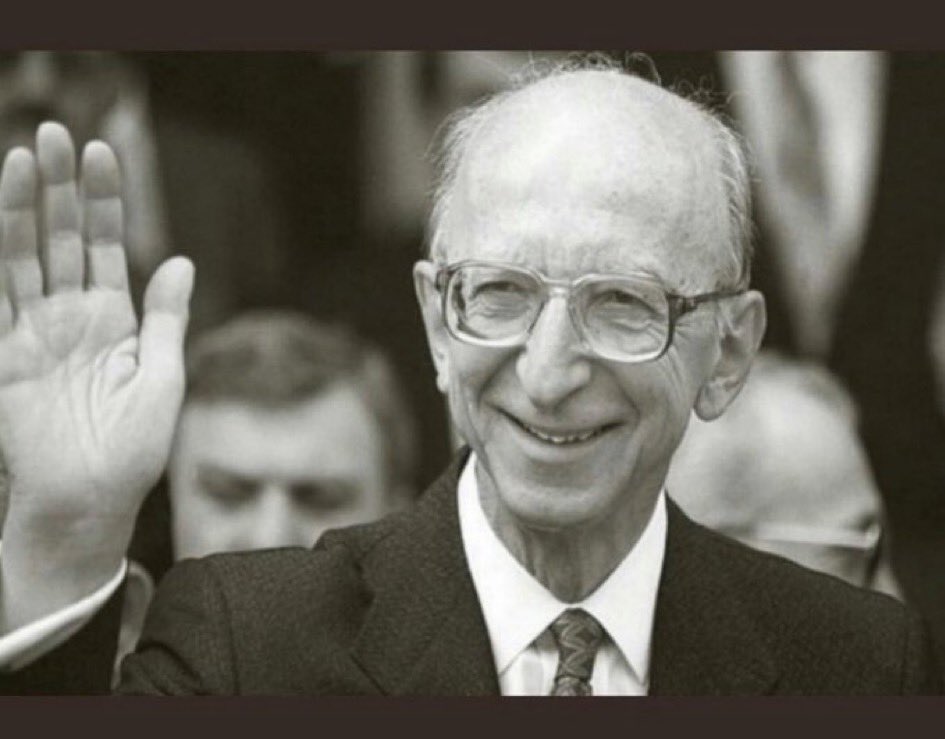 SHP Genel Başkanımız;
Türk siyasetinde zarafetin, bilimin ve ilkeli duruşun simge ismi olan #Erdalinönü’ 18. Ölüm yıldönümünde saygı ve özlemle anıyorum.