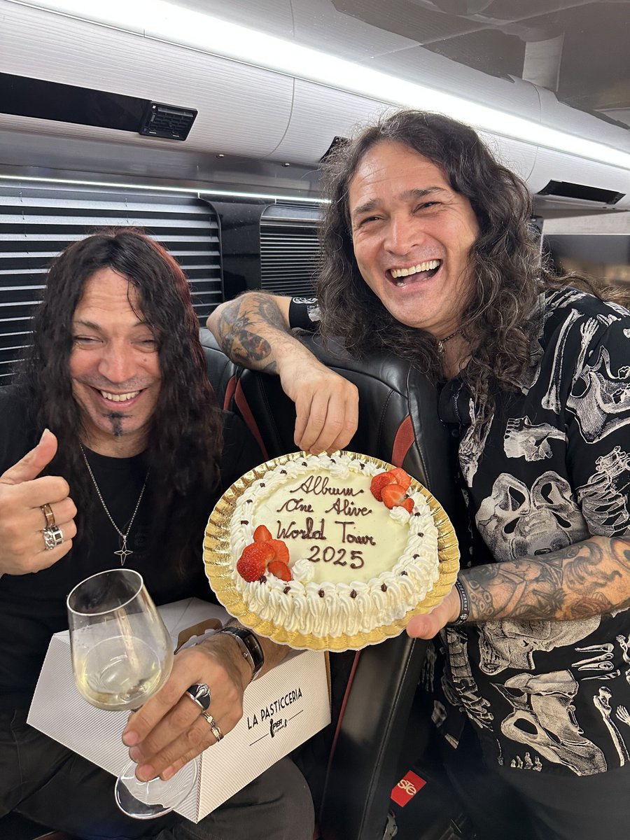 WASPOfficial's tweet image. A end of tour celebration!