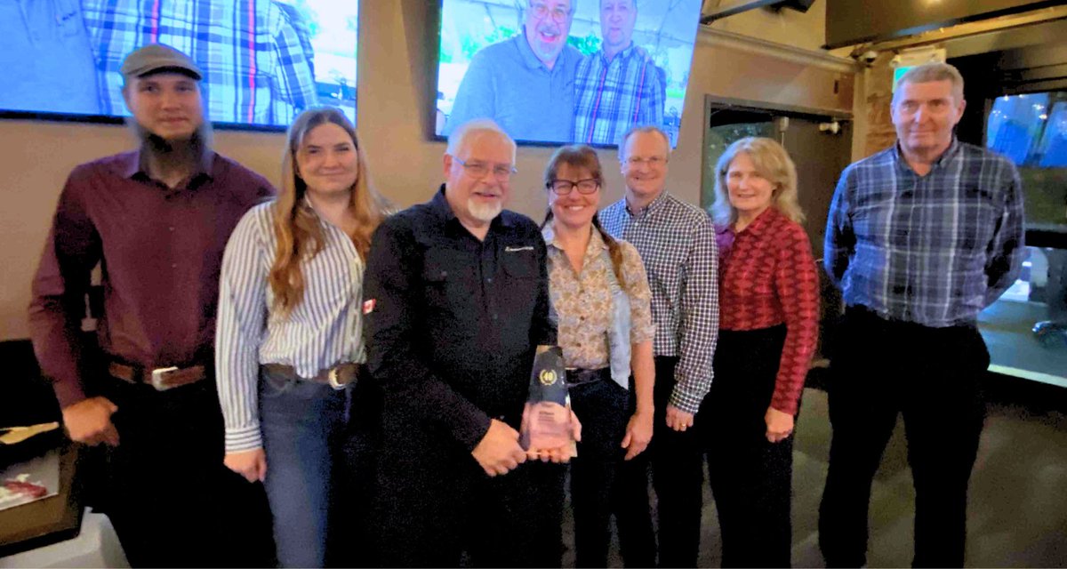 Applied_tweets's tweet image. Please join us in celebrating Richard Drygas on his remarkable 40th anniversary with Applied Electronics! 🎉

#AppliedElectronics #WorkAnniversary #AVIndustry #ProAV