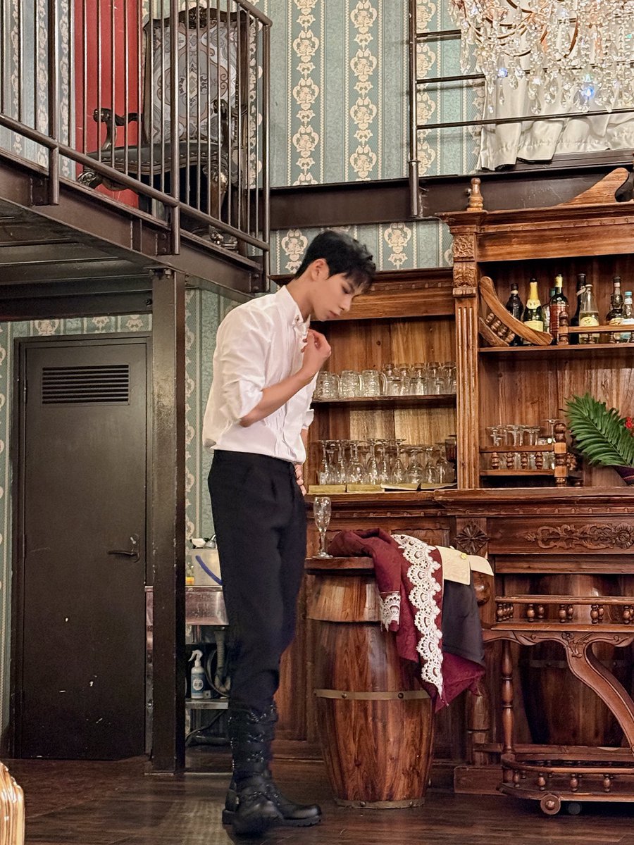 am i crazy or is it giving bad by Christopher