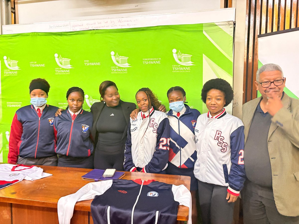 PalesaV_Modise's tweet photo. These young champions have made us proud at the 2025 National Gymnastics Championship, bringing home 3 Gold, 20 Silver, and 2 Bronze medals, and being crowned National Team of the Year.

#GymnasticsChampions https://t.co/reSjOUwDNZ