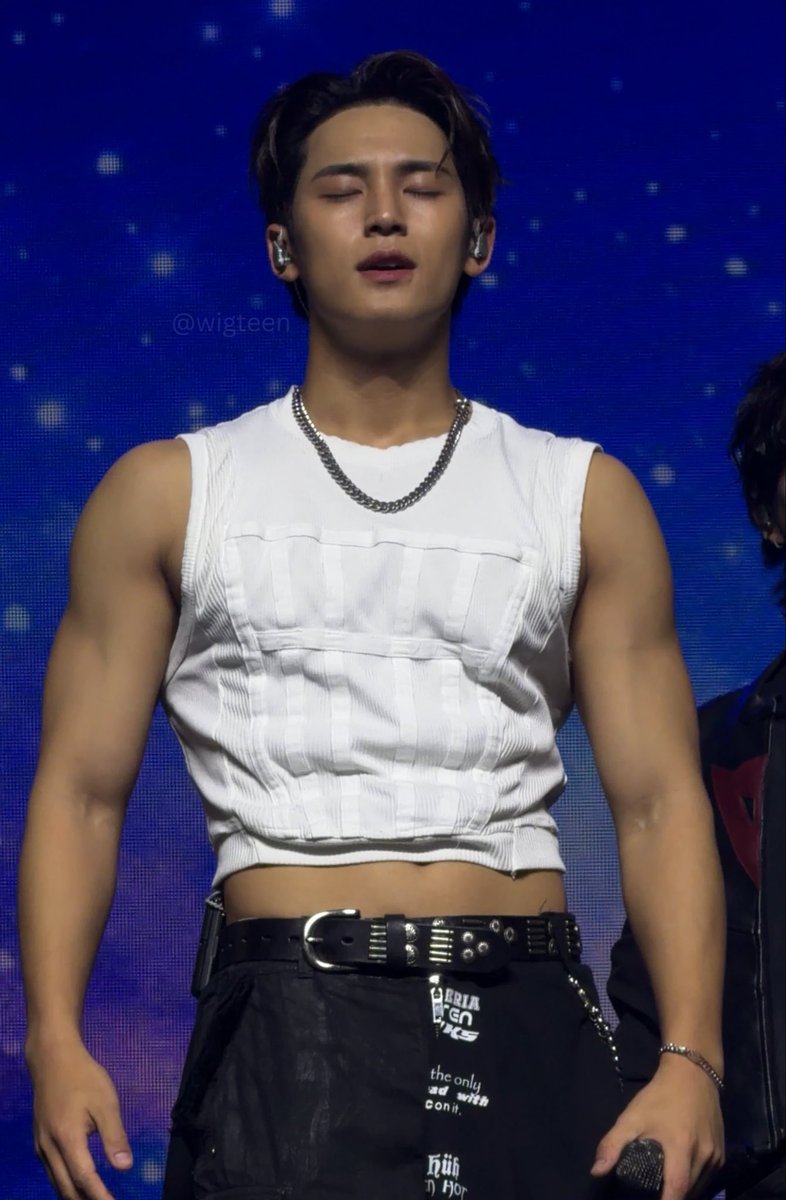 wigteen's tweet image. is it too much to thank mingyu for being such a light in my life? like being able to see him so close and have so much fun just in the same vicinity of him was so healing. he is the personification of love and i couldn’t have picked a better man to be my bias