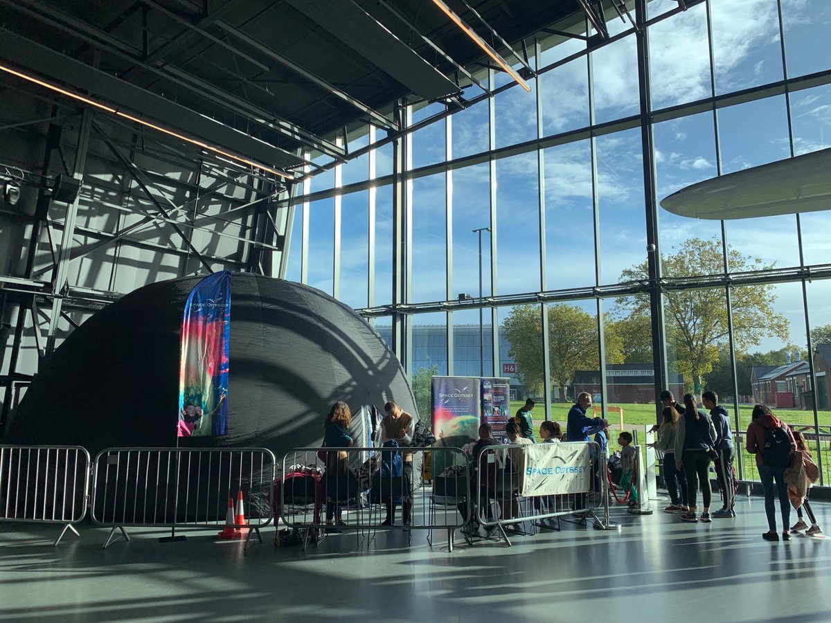 RAFMUSEUM's tweet image. This weekend, explore the RAF Museum London 🇬🇧 — step inside historic hangars, sit in a cockpit, and uncover stories of early flight &amp;amp; vintage jets ✈️

Don’t miss our 45-min Planetarium shows 🌌 (£6.50pp) — fun for all ages! bit.ly/4mXzXqE

#RAFMuseumLondon #HalfTermFun