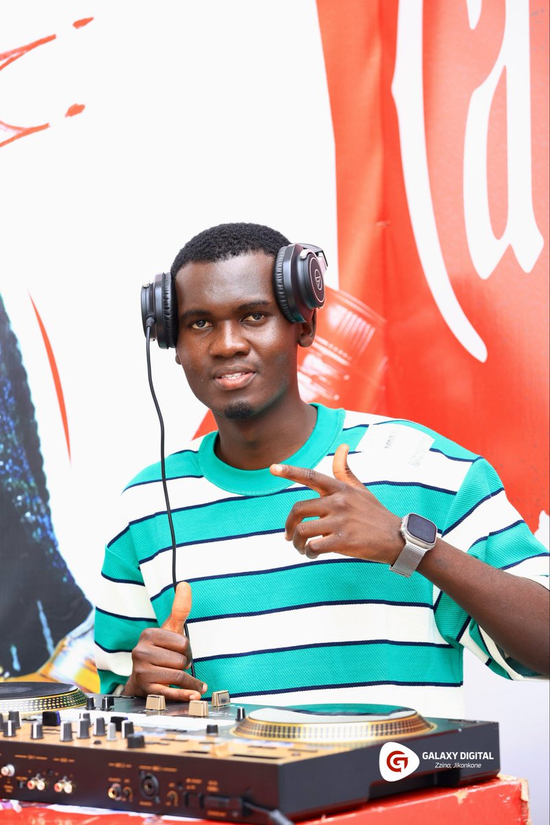 GalaxyFMUg's tweet image. Superstar @iamdjdenno spinning dope mixes ku #ZzinaBigBang 

Powered by #SpiceOn | #CaptainMorganUG