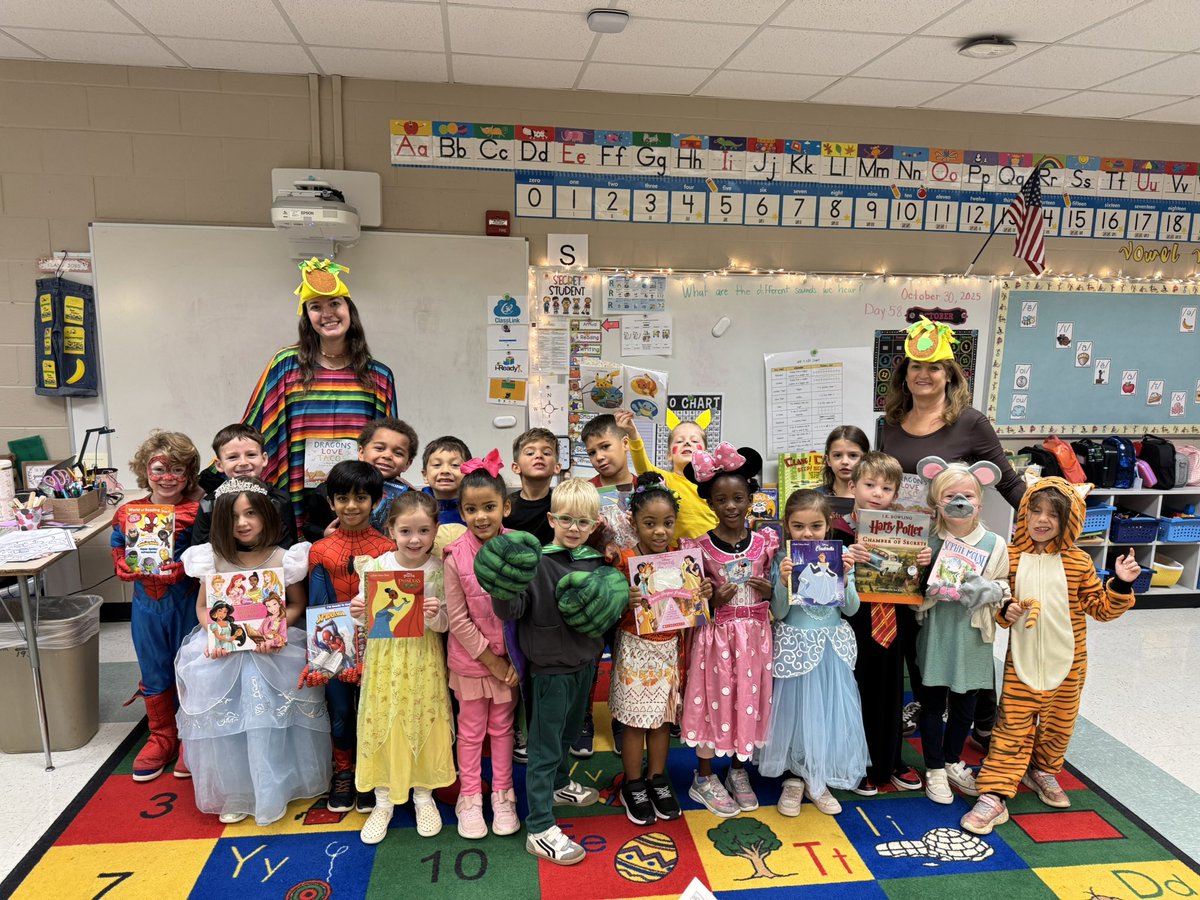 Athena Cira tweet media