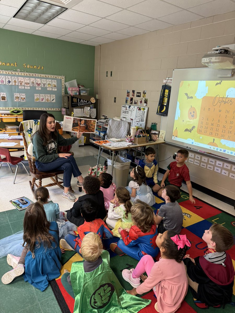 Athena Cira tweet media