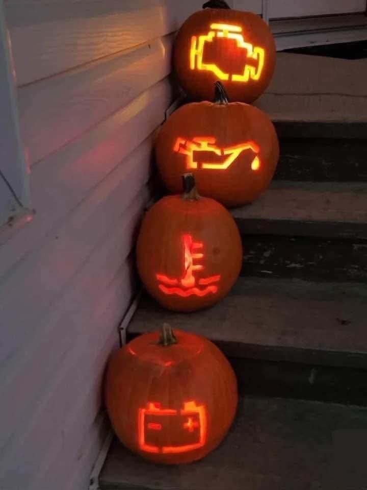 AutoChevroletEc's tweet photo. Olvida los fantasmas 👻 estos son los verdaderos símbolos del terror ☠️🎃🚗🔧 @AutoChevroletEc #haloween #terror #autos #AutoChevrolet #repuestosyservicios #multimarca https://t.co/lqaTPZrnp8