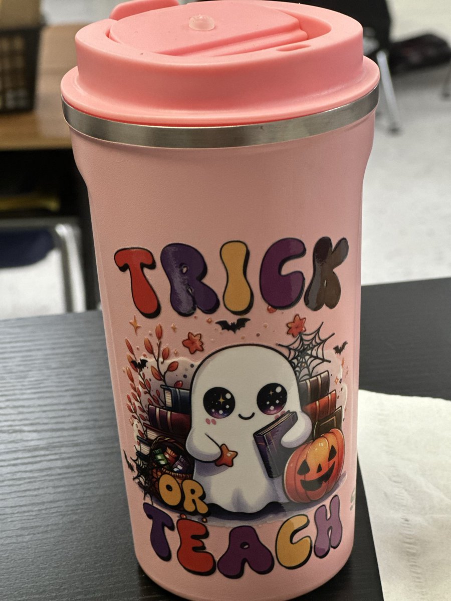 Our cafeteria ladies are sweeter than yours!
Thank you señoritas preciosas!  Vista Del Sol ESA #AnAcademyLijeNoOther <a href="/VistaDelSol_ESA/">Jennifer Ellis-Martinez</a> <a href="/SChenausky_OP/">Shelley D. Chenausky</a>